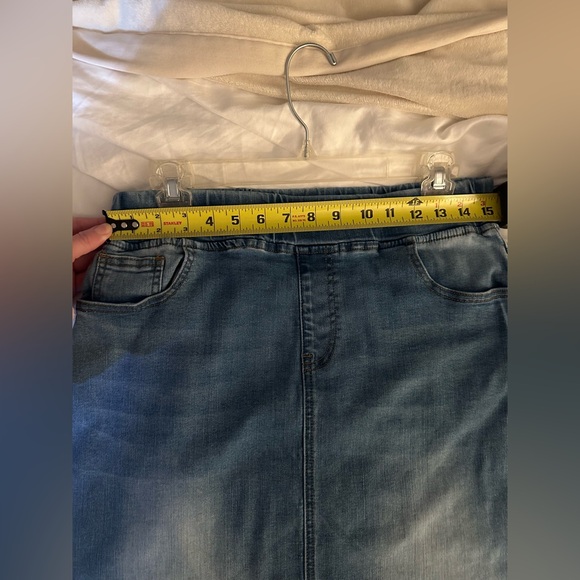 Nuggles denim skirt - Picture 5 of 6